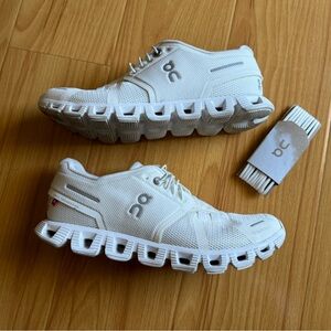 On Cloud Women's Cloud 5 White Size 7